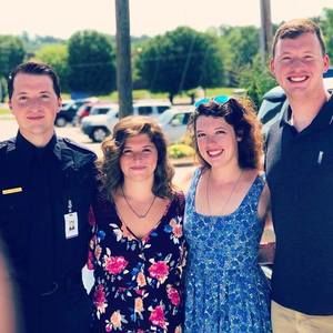 Meet your Posher, Kayla